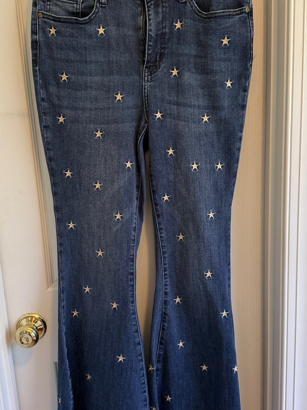 Judy Blue Star-Embroidered Dark Blue Jeans